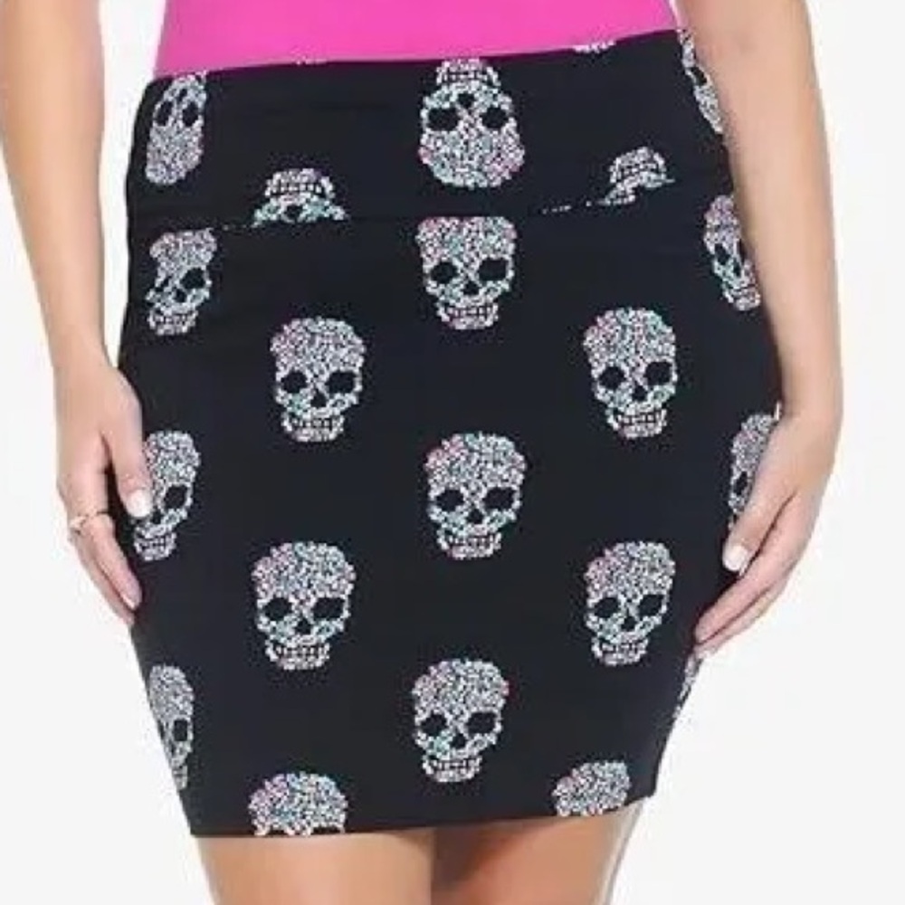 torrid Black Pencil Skirt with Iridescent Skull Print